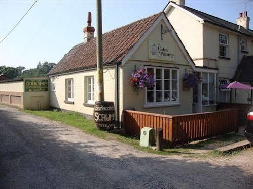 Cider Cottages Burley Kültér fotó